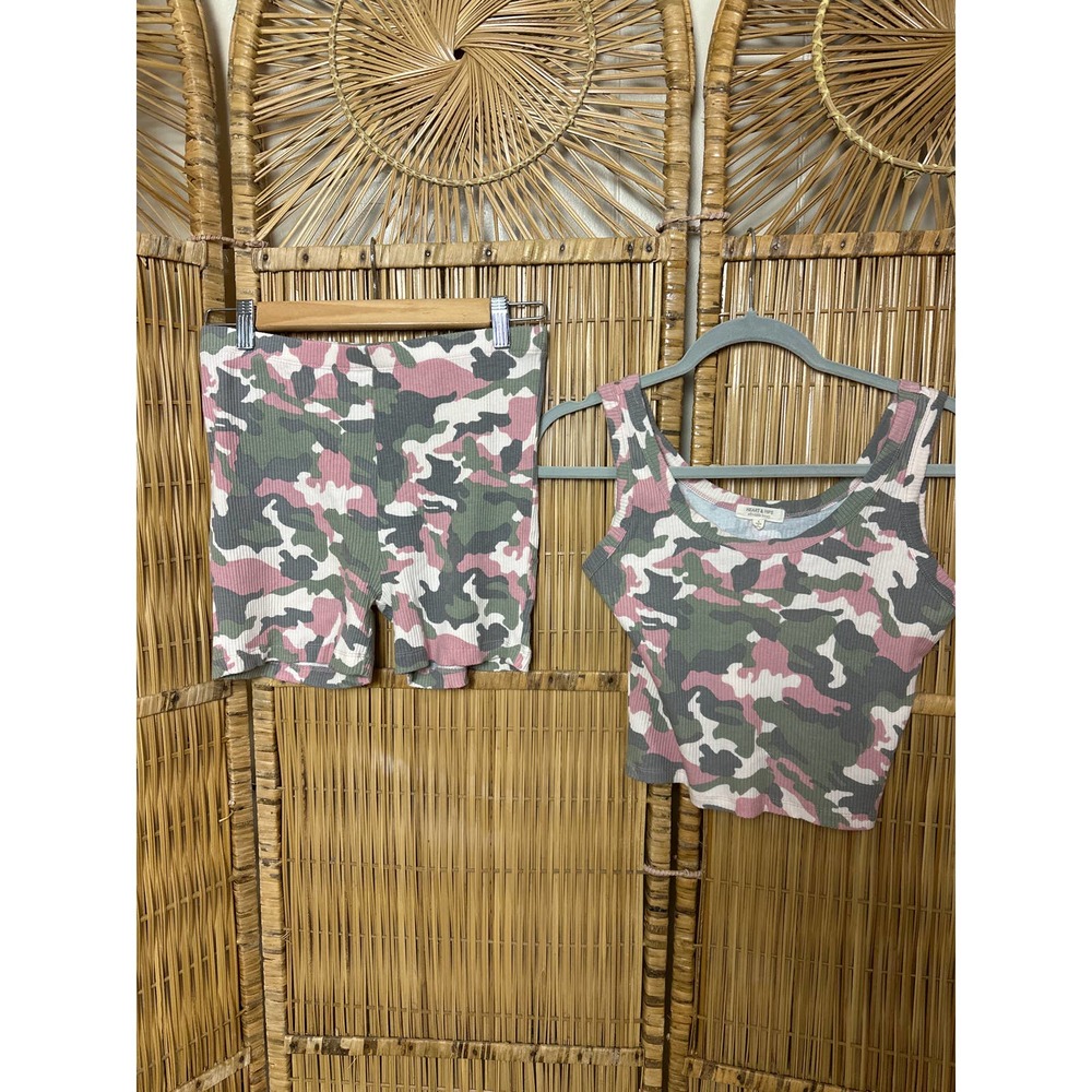 Heart And Hips Active Wear Set Women’s Large